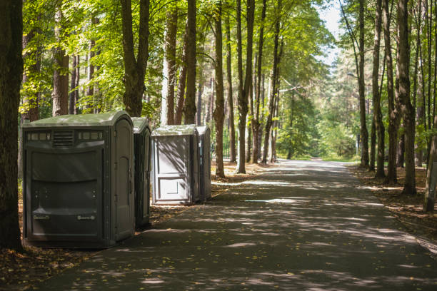 Best Restroom trailer rental cost  in Dundee, FL